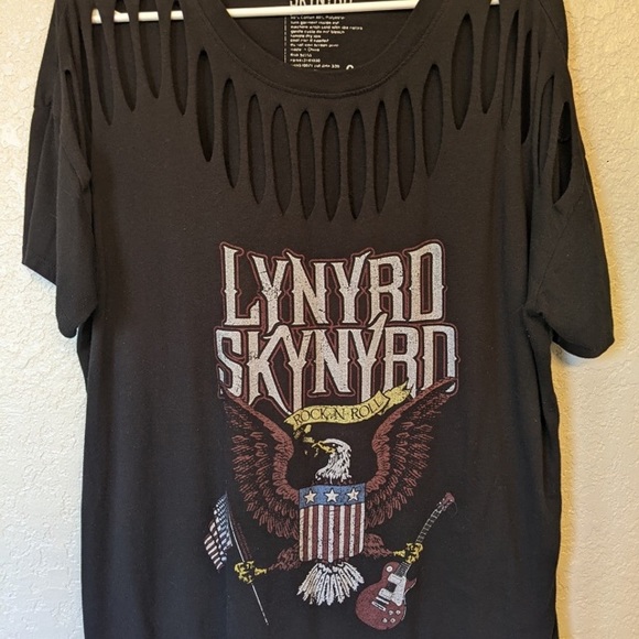 Torrid Lynyrd Skynyrd Black Slashed Tee - Picture 2 of 5